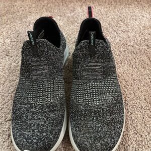 Skechers Women's Black and Gray Slip-On Sneakers size 8